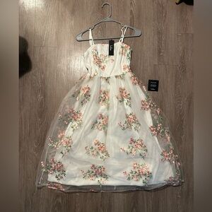 Delicate embroidered Lulu midi dress